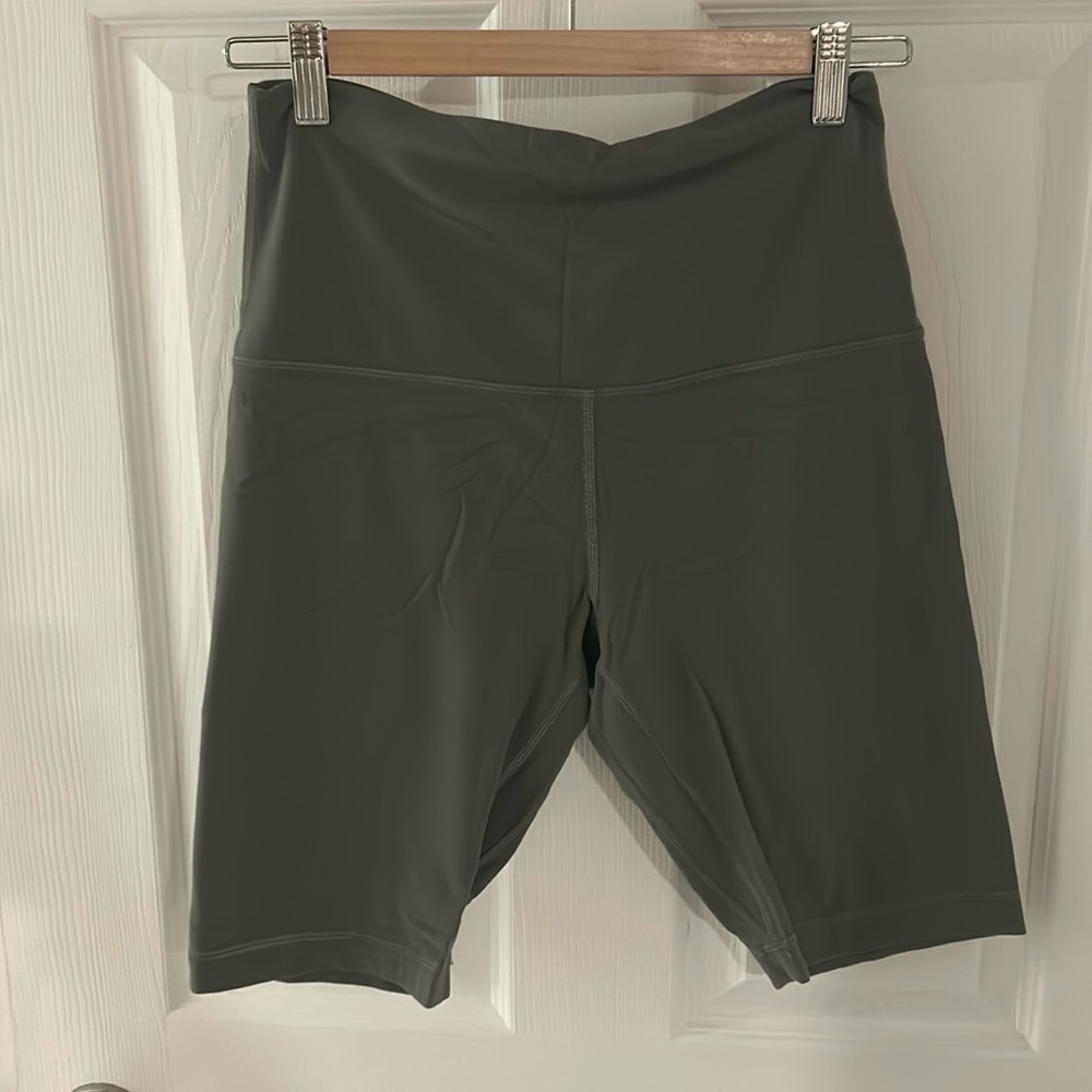 Lululemon Align Size 10 Green Bike Shorts
